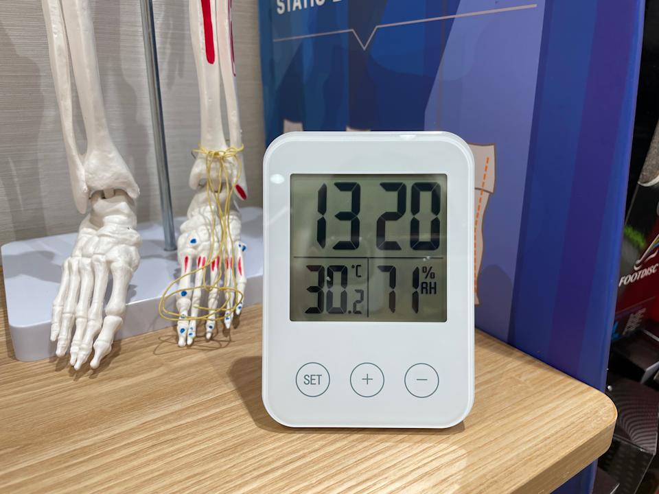 現場錄得超過 30 度高溫。